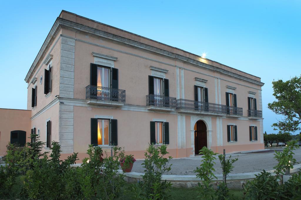 Tenuta Giardini Nuovi Novoli Exteriör bild